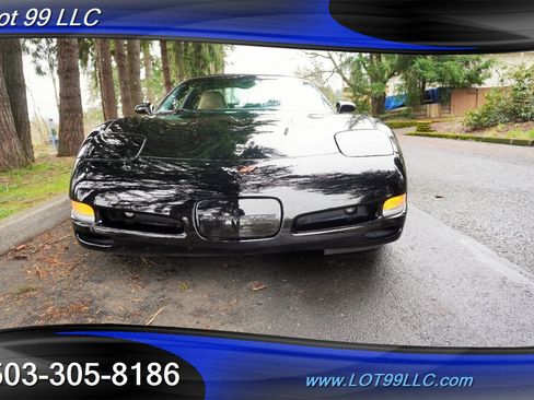 Used 2004 Chevrolet Corvette Coupe w/ Preferred Equipment Group image 6