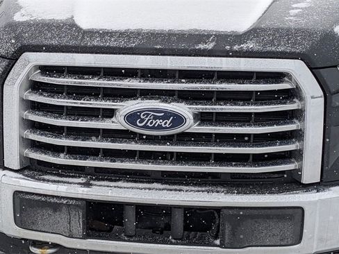 Used 2016 Ford F150 XLT w/ Equipment Group 302A Luxury image 9