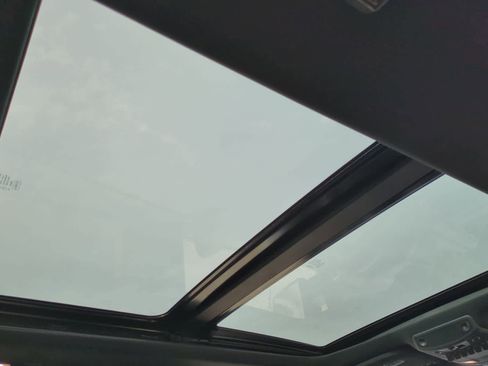 Used 2018 Ford F150 Raptor w/ Equipment Group 802A Luxury image 22