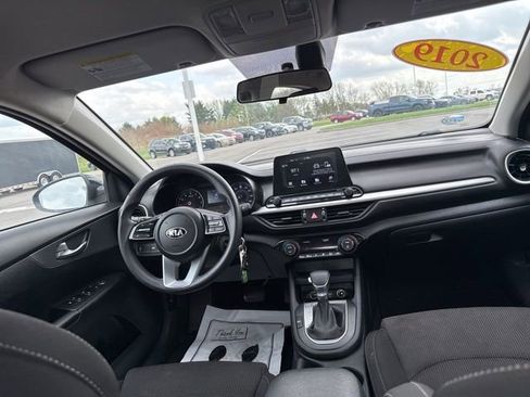 Used 2019 Kia Forte LXS image 32