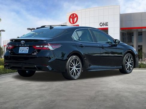 Certified 2023 Toyota Camry SE FWD image 5