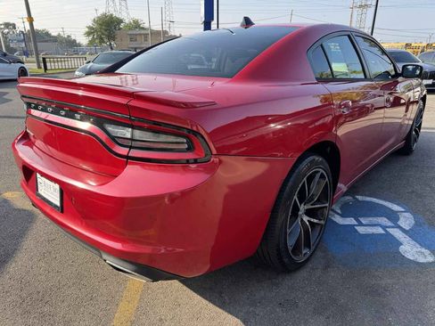 Used 2015 Dodge Charger SE w/ Power Sunroof Group RWD image 5