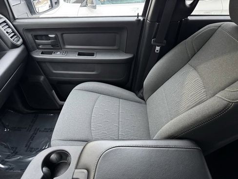 Used 2024 RAM 3500 Tradesman w/ Chrome Appearance Group image 19