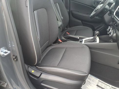 New 2025 Hyundai Venue Limited image 7