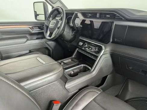 Used 2025 GMC Sierra 3500 Denali w/ Denali Reserve Package AWD/4WD image 23