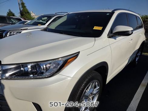 Used 2017 Toyota Highlander Limited FWD image 9