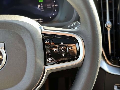 New 2026 Volvo XC90 T8 Plus w/ Protection Package Premier image 9