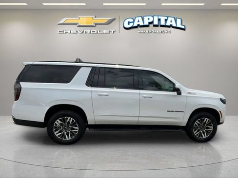 Used 2025 Chevrolet Suburban Z71 w/ Comfort Package AWD/4WD image 6