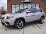Used 2020 Jeep Cherokee Latitude Plus image 2