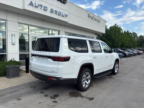 Used 2022 Jeep Wagoneer Series I w/ Convenience Group I AWD/4WD image 3
