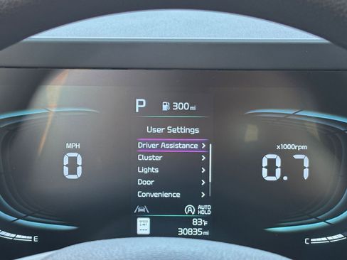 Used 2025 Kia Sportage LX FWD image 35