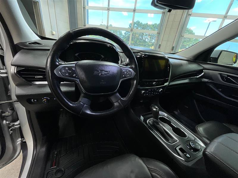 Used 2020 Chevrolet Traverse RS FWD image 13