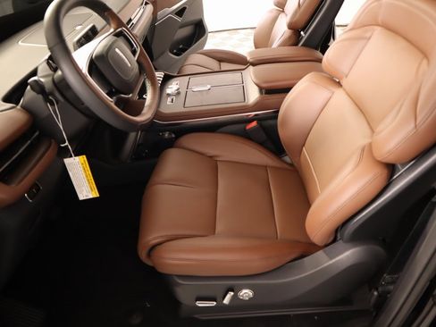 New 2025 Lincoln Navigator L Reserve image 11