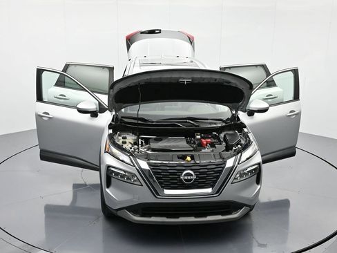 Used 2022 Nissan Rogue SV w/ SV Premium Package image 45