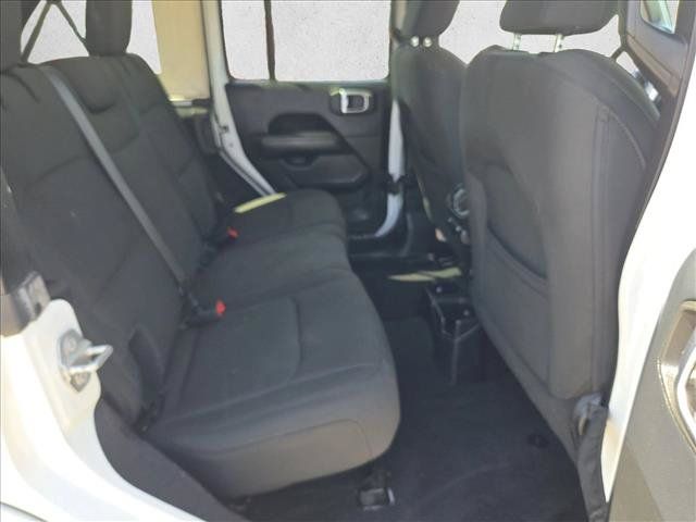 Used 2018 Jeep Wrangler Unlimited Sahara AWD/4WD image 20