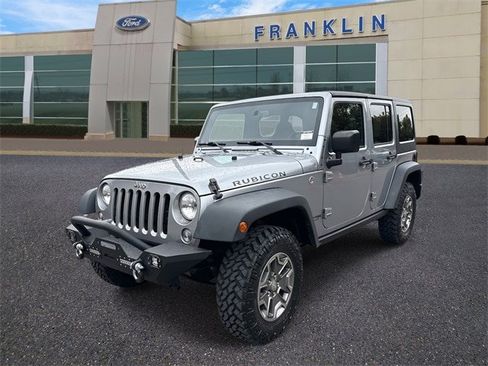 Used 2018 Jeep Wrangler Unlimited Rubicon w/ Connectivity Group image 3