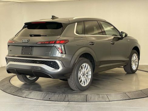 New 2026 Audi Q3 quattro 2.0T AWD/4WD image 7
