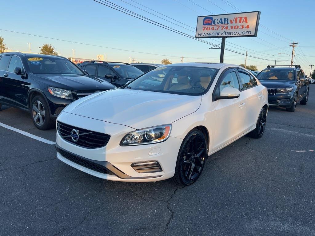 Used 2017 Volvo S60 T5 Dynamic AWD/4WD image 1