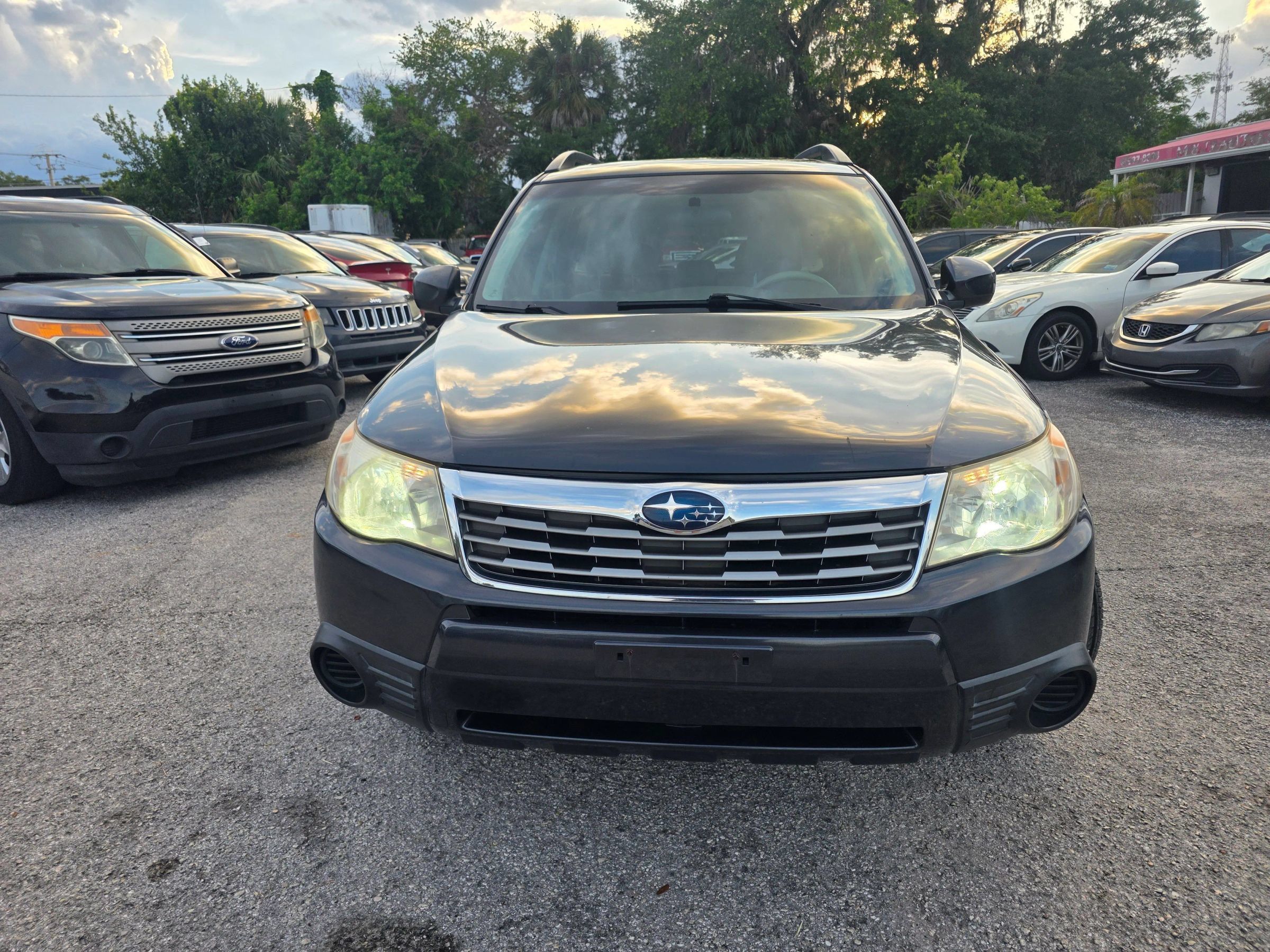 Used 2010 Subaru Forester 2.5X Premium w/ Popular Equipment Group 3A AWD/4WD image 2