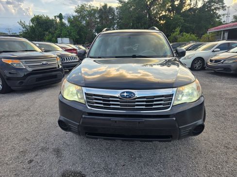 Used 2010 Subaru Forester 2.5X Premium w/ Popular Equipment Group 3A AWD/4WD image 2