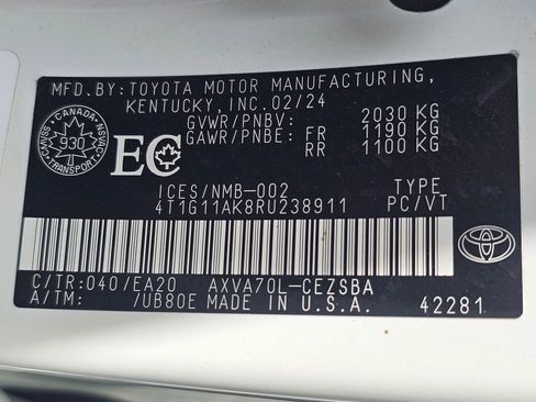 Used 2024 Toyota Camry SE FWD image 29
