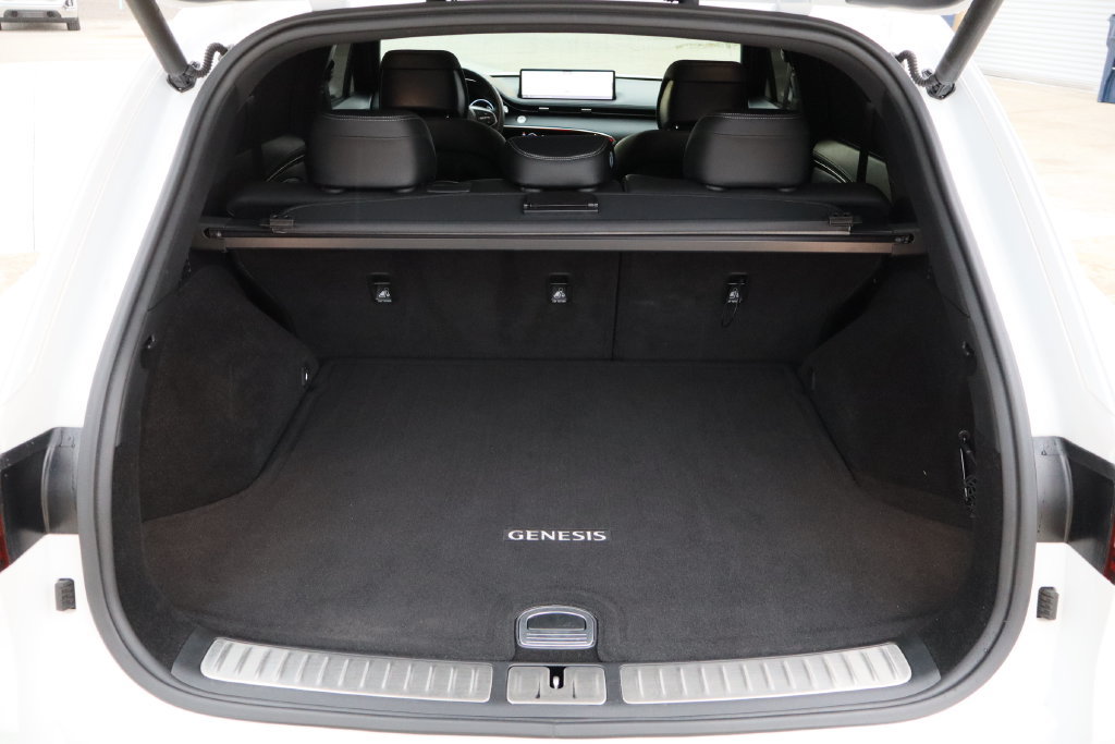 Used 2023 Genesis GV70 2.5T w/ Sport Prestige Package AWD/4WD image 24