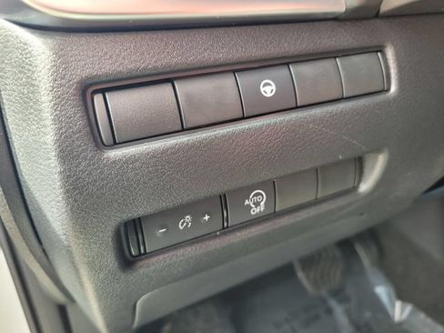 Certified 2023 Nissan Rogue SV FWD image 19