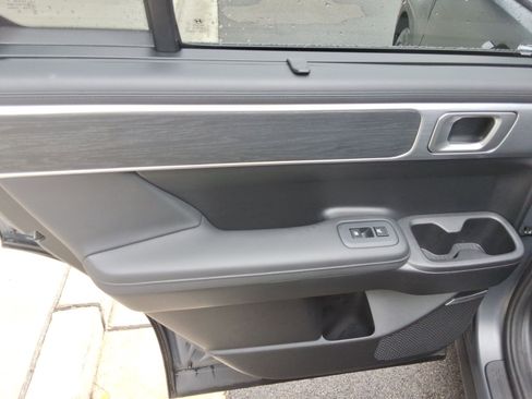 Used 2025 Hyundai Santa Fe Limited image 24