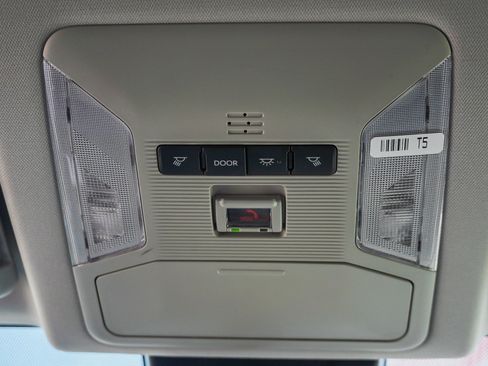 Used 2024 Toyota RAV4 Adventure image 29