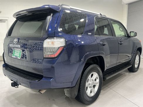 Used 2024 Toyota 4Runner SR5 Premium image 8