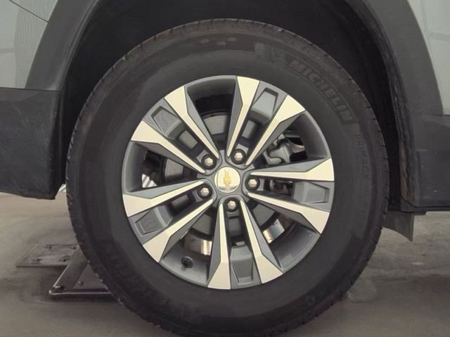 Used 2026 Chevrolet Equinox LT AWD/4WD image 19