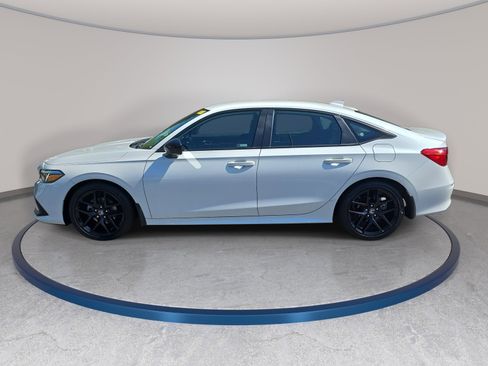 Used 2023 Honda Civic Sport image 8