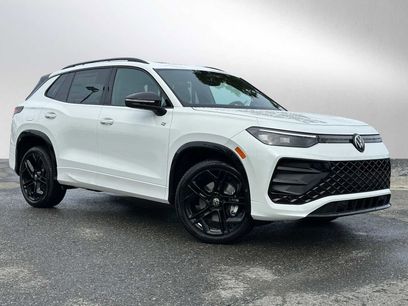 New 2025 Volkswagen Tiguan SE R-Line