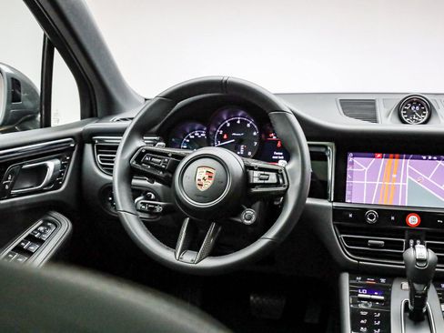 Used 2025 Porsche Macan Turbo image 19