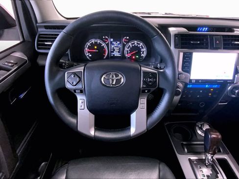 Used 2022 Toyota 4Runner Limited AWD/4WD image 5