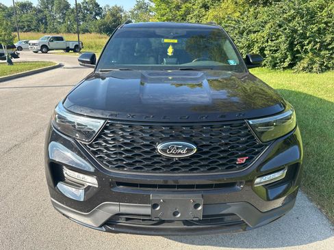 Used 2022 Ford Explorer ST w/ Equipment Group 401A AWD/4WD image 2