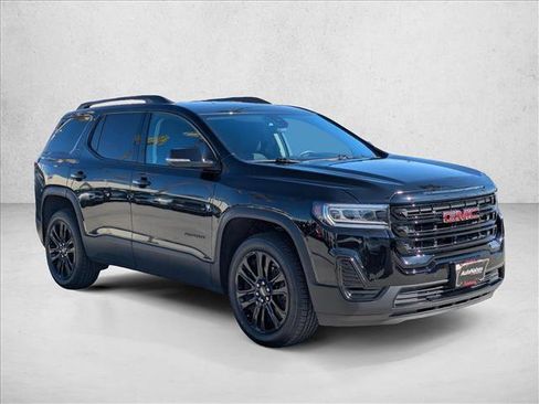 Used 2023 GMC Acadia SLE w/ Driver Convenience Package image 3