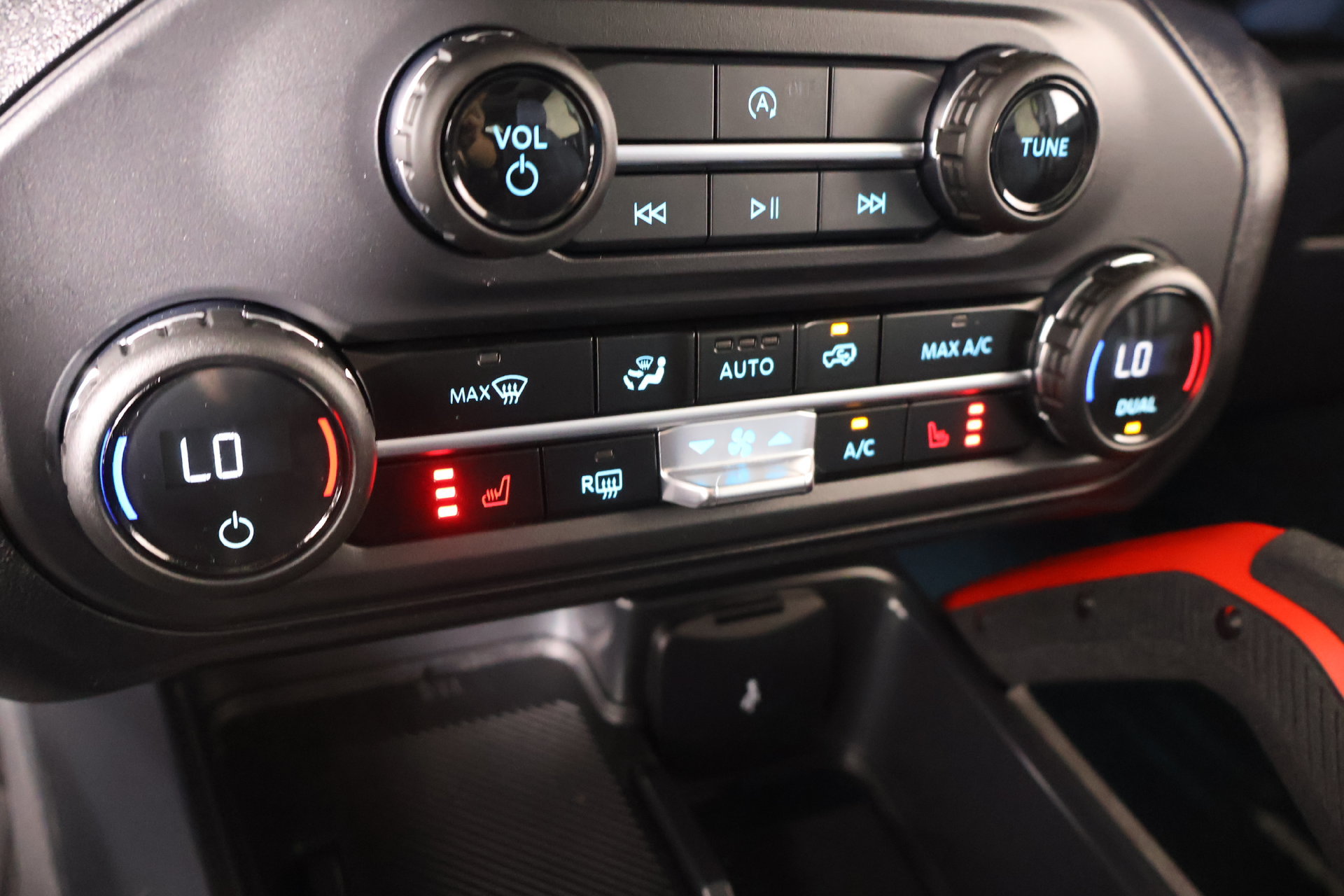 Used 2025 Ford Bronco Heritage Edition AWD/4WD image 8