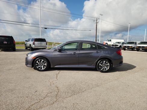 Used 2016 Honda Civic EX image 4