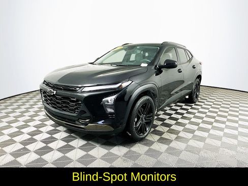 Used 2024 Chevrolet Trax ACTIV w/ Driver Confidence Package image 5