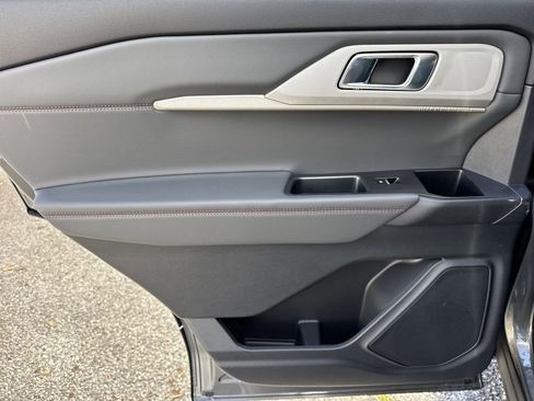 New 2026 Ford Explorer Active w/ Active Comfort Package RWD image 21