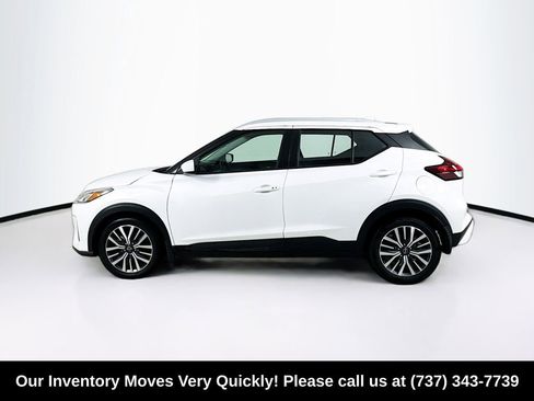 Used 2023 Nissan Kicks SV FWD image 4