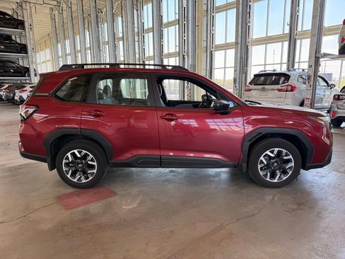 Certified 2025 Subaru Forester w/ Convenience Package #1 AWD/4WD image 2