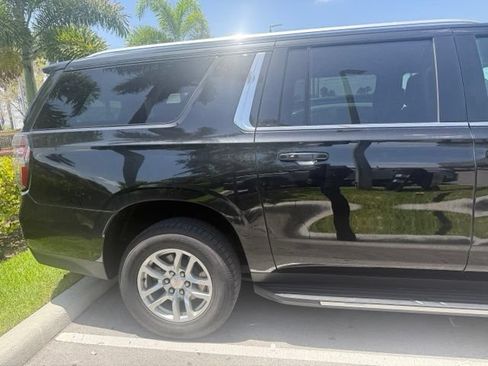 Used 2024 Chevrolet Suburban LT AWD/4WD image 3