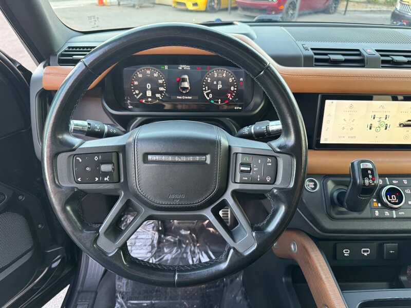Used 2021 Land Rover Defender 110 X AWD/4WD image 27