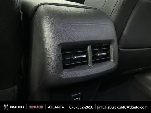 Used 2023 GMC Terrain SLT image 21