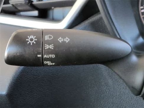 Used 2023 Toyota Corolla LE image 27