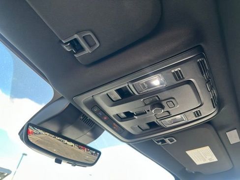 Certified 2025 Chevrolet Tahoe Premier AWD/4WD image 13