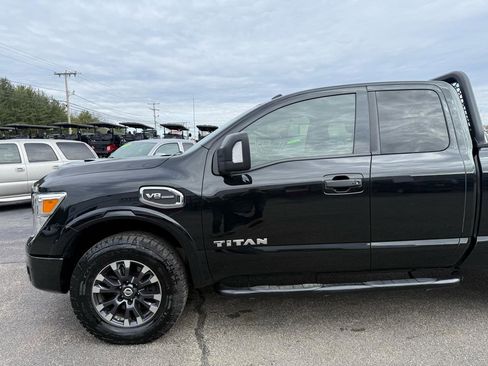 Used 2017 Nissan Titan PRO-4X image 5