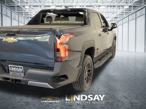 New 2026 Chevrolet Silverado EV LT image 9